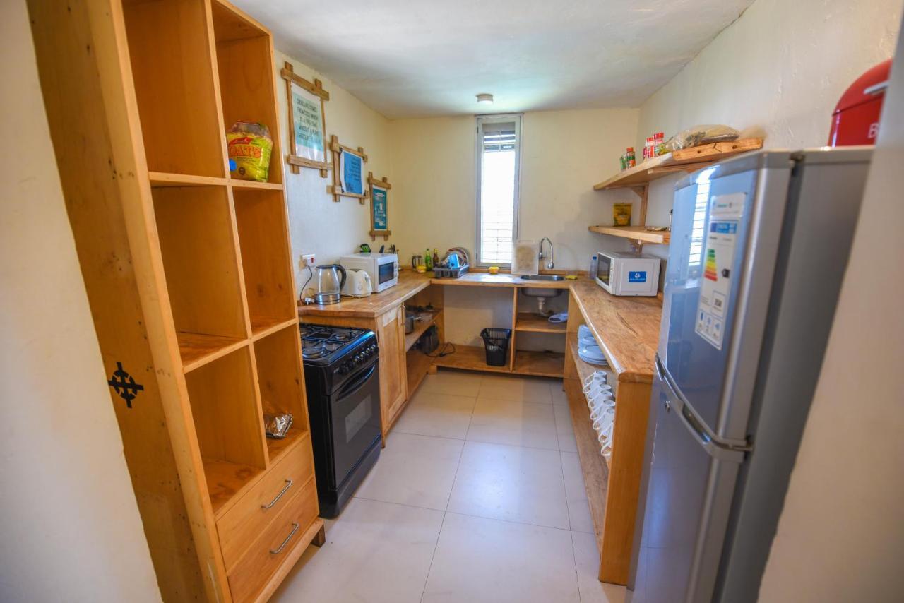 Nyumba 591 Hotel Кампала Екстериор снимка